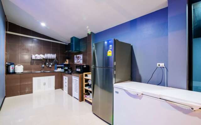 Grand Prix Pool Villa