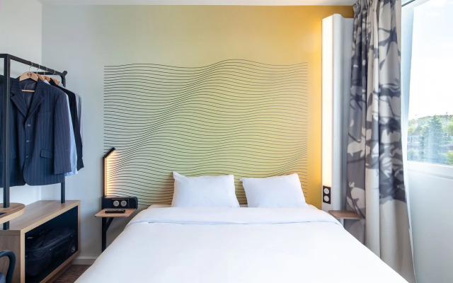 B&B HOTEL MASSY Gare TGV