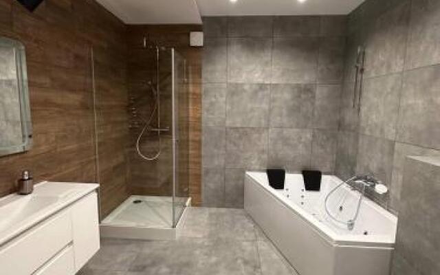 Apartment on Zamarstynivska 5