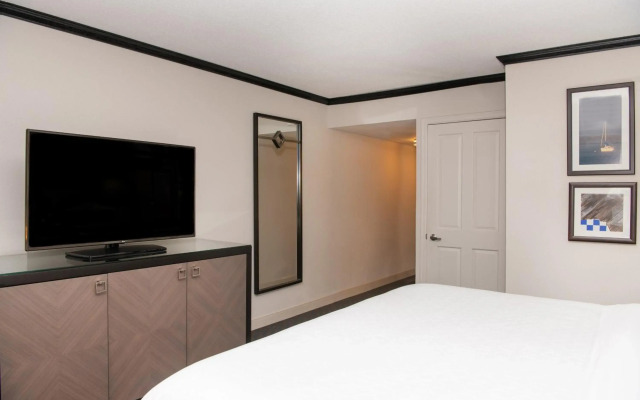 Sheraton Minneapolis West Hotel