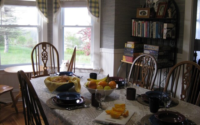 Four Winds Bed and Breakfast