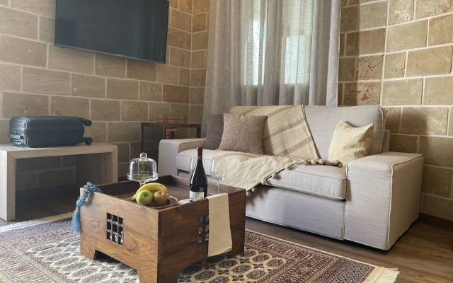 utopia luxury suites