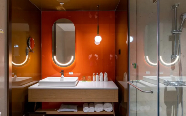 Holiday Inn Chongqing Guanyinqiao by IHG
