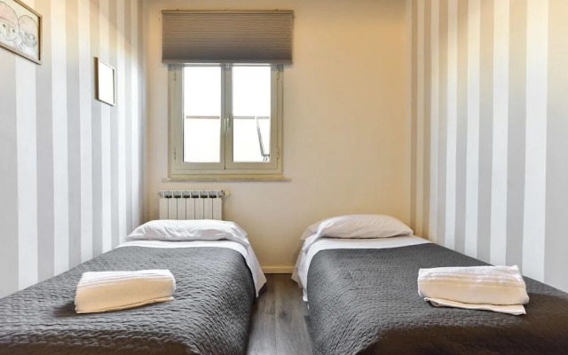 Pantheon View from Terrace Apartment