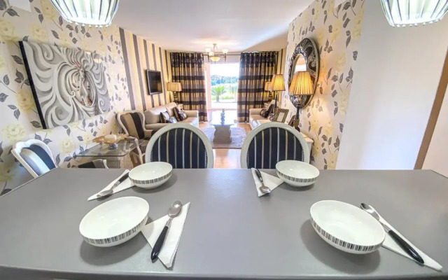 Luxury South Facing Groundfloor Apt