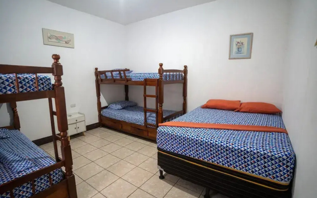 Residencia privada y con hermosa piscina