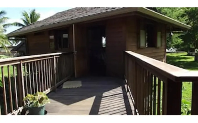 Moorea Surf Bed and Breakfast