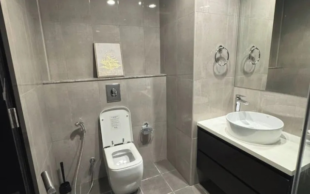 1BR Near metro.Canal  View. Mer. 1709