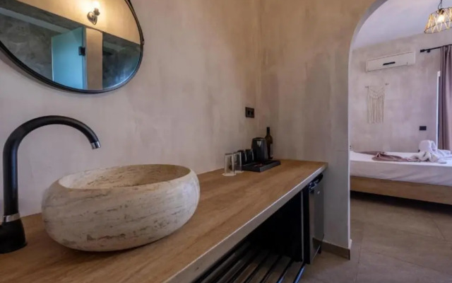 Iviskos - Adults Only