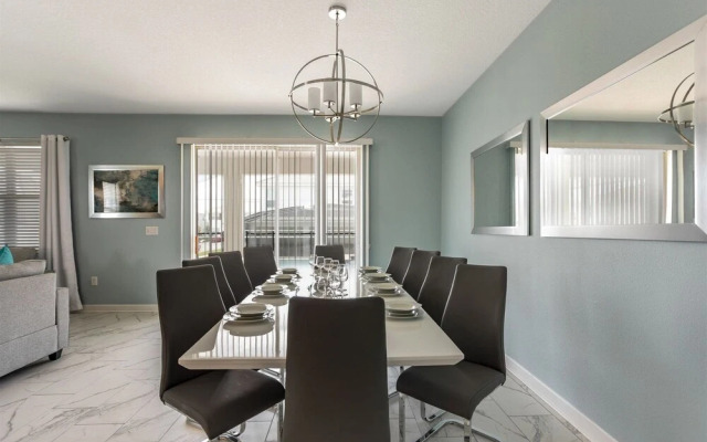 8BR ChampionsGate Pool Home w MTheater