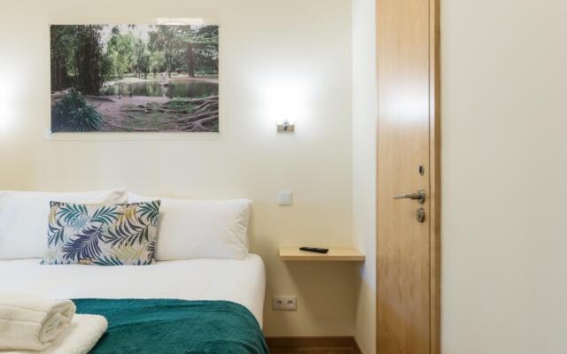 3 Bedroom Apt. with Grand Terrace