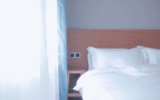 Luoyang Yijia International Youth Hostel