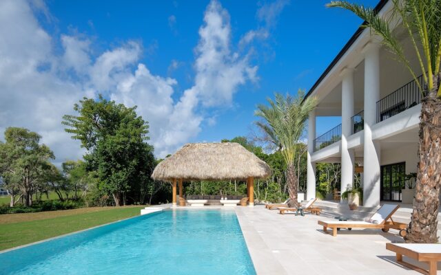 Villa Escondida by Lumina