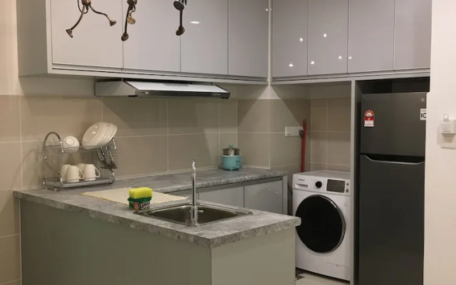 Sutera Avenues - KK Center