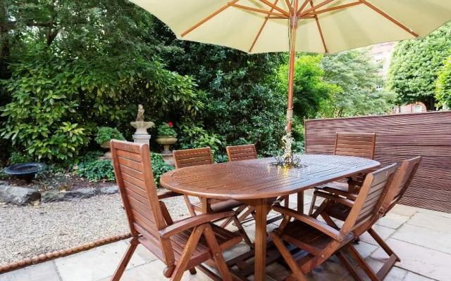 Veeve  4 Bed Kensington House On Kensington Church Street