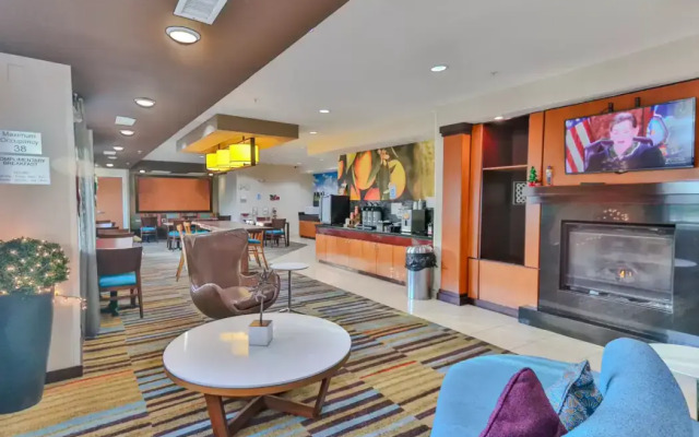 Comfort Inn & Suites