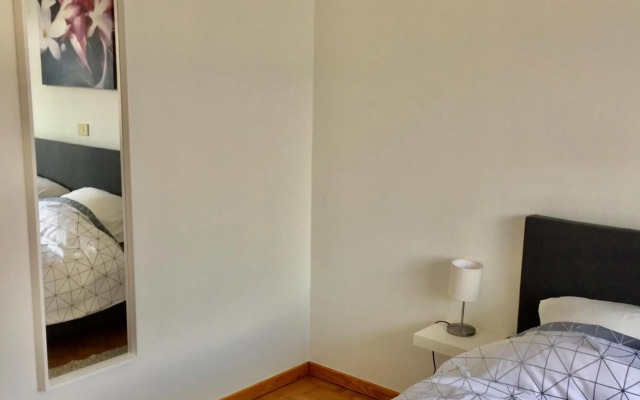 Rustig appartement met zeezicht dicht bij het centrum