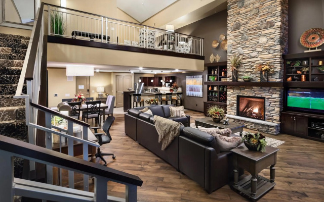 ClubHouse Hotel & Suites - Fargo