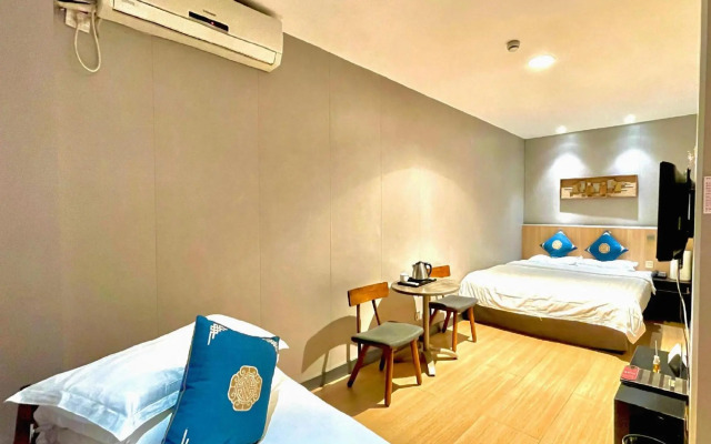 Beijing Hyde Courtyard Hotel