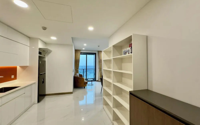 DongDong Apartment in Sunwah Pearl