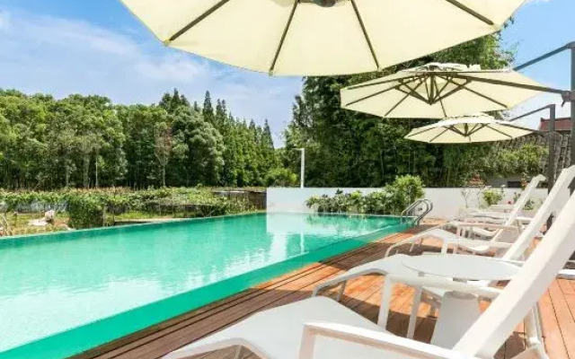 Shanghai Senbo Garden Resort Hotel (International Tourism Resort Area)