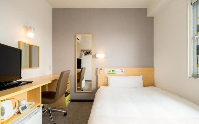 Super Hotel Yokkaichi/Along National Highway 1 (Kokudo Ichigou-Zoi)