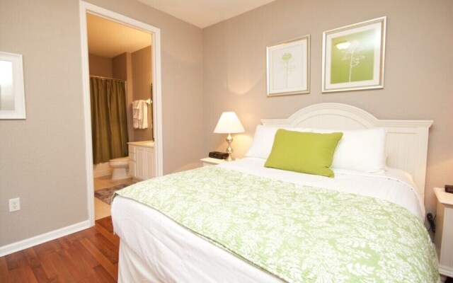 10-106 2 Bedroom Condo by RedAwning