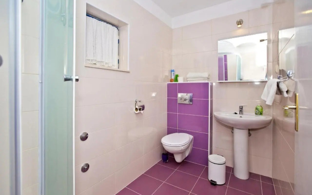 Apartment Tvrdni Dolac 4008c