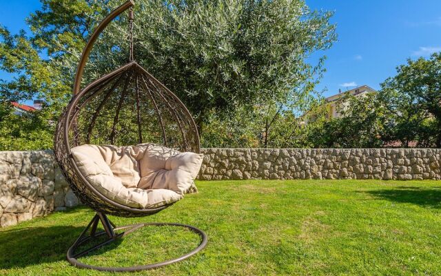 Luxury Villa Mande