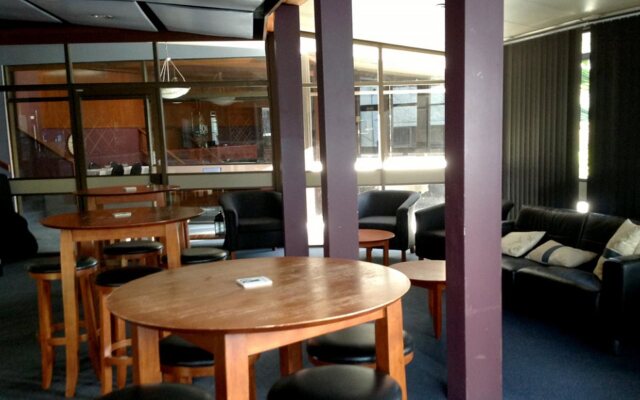 Rockhampton Plaza Hotel International
