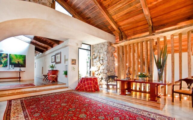 Poas Volcano Lodge
