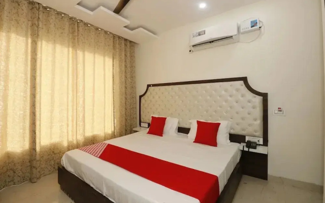 Hotel Aura by OYO Rooms