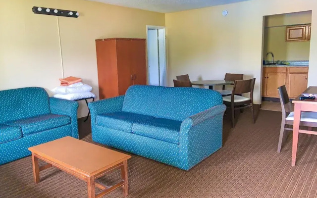 Red Carpet Inn & Suites