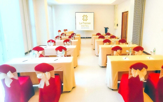 Le Premier Hotel Kota Deltamas