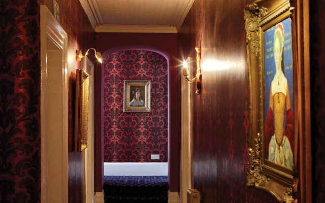 New House Country Hotel
