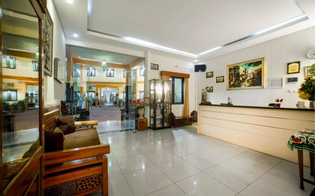 Ciptaningati Hotel