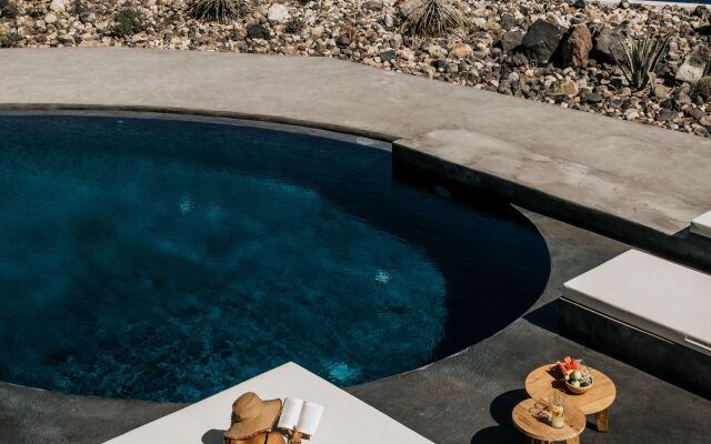 Αkrorama Villa and Suites Santorini