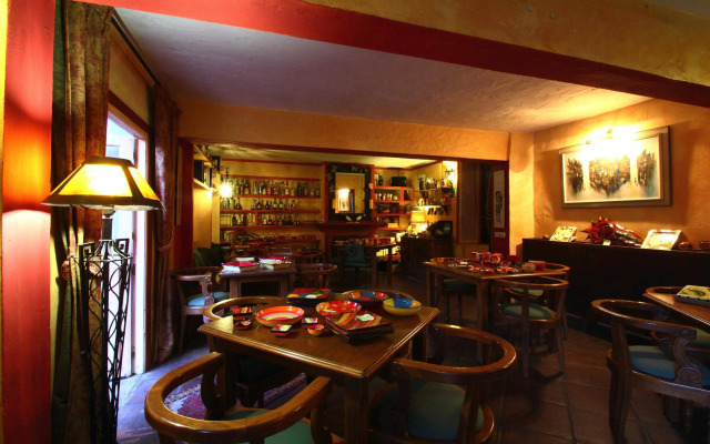 Amanhavis Hotel