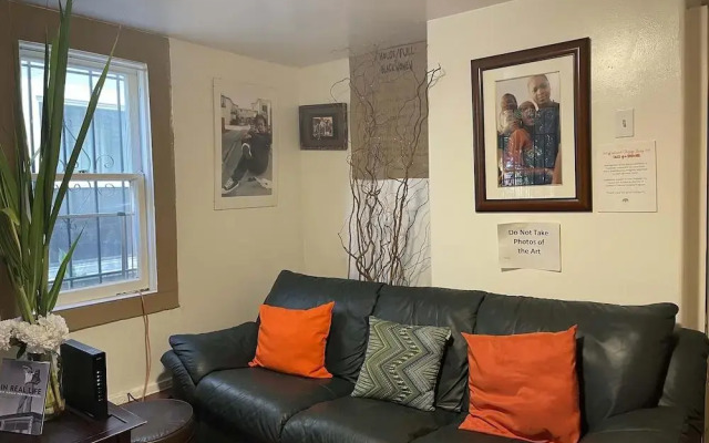 B-Love's Guest House