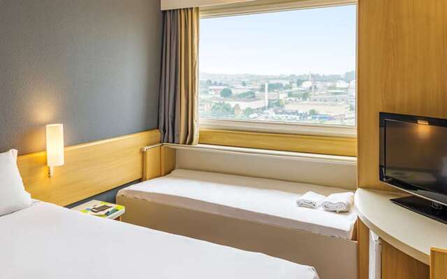 ibis Tamboré