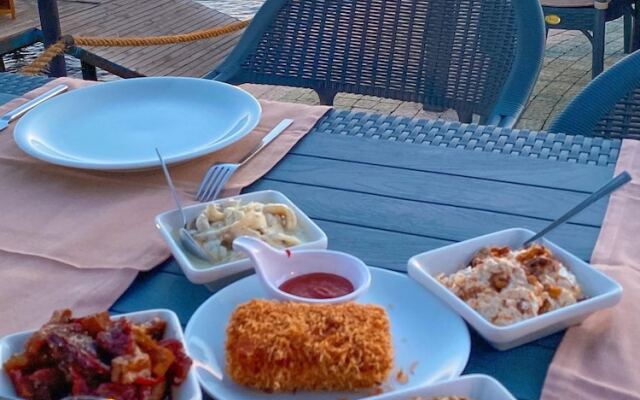 Gulet Tiny House Hotel