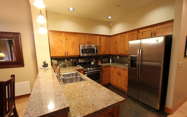 The Cabins 18 3 Bedrooms 2 Bathrooms Condo