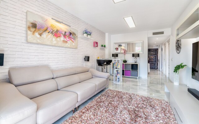 Riviera Village . Stunning 2BR Apartment in Front of Golf Courses