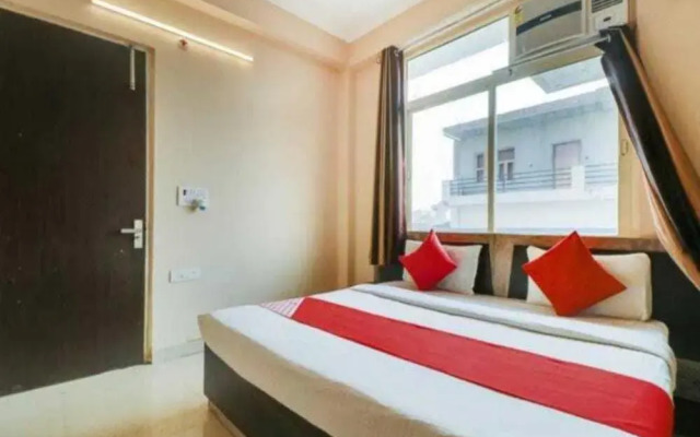 OYO 93365 Hotel Ralex Inn