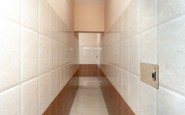 OYO 23455 Varsha Residency