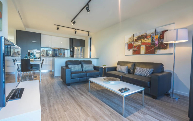 Astra Apartments Arena