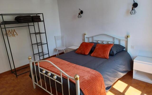 Maison chaleureuse avec terrasse et vue baie