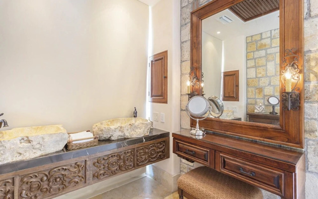 Blue Desert 11 - Casa De La Familia