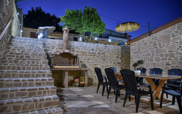 Villa 4 Season Poolside Paradise in Crete