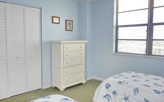 South Seas Tower 4-1204